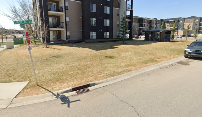 Saddlelake Drive N.E. missing sidewalk link