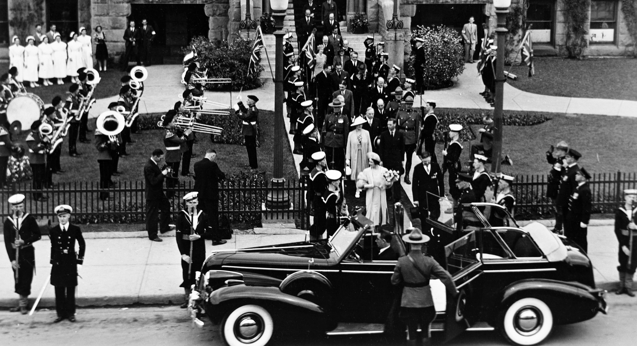 King George VI and Queen Elizabeth (The Queen Mother) leave City Hall, May 26, 1939.