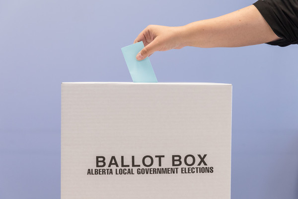 Ballot box and ballot