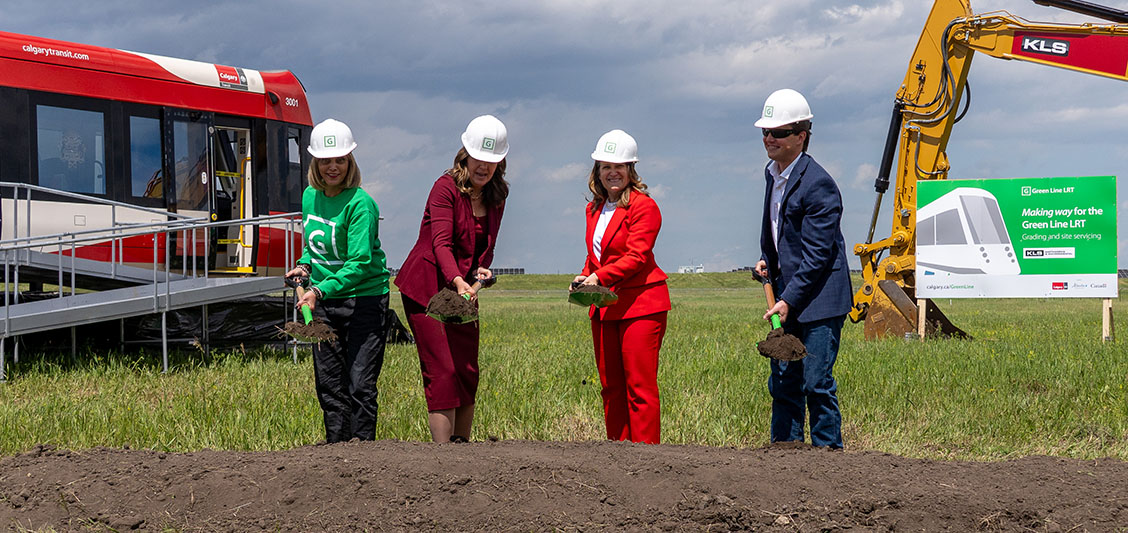 Mayor Gondek, Premier Smith, Minister Freeland and Minister Dreeshen breaking ground in June 2025.